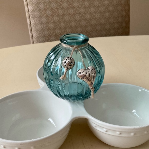 Blue Ribbed Glass Bud Vase Platter Decoration 🌹 - Picture 3 of 5